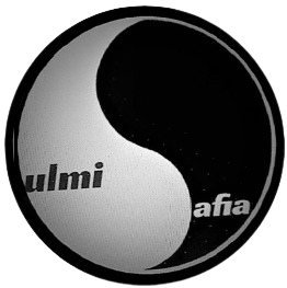 Un logo noir et blanc avec le mot feng shui oulmi safia.